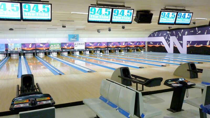 Bowling Lanes 6